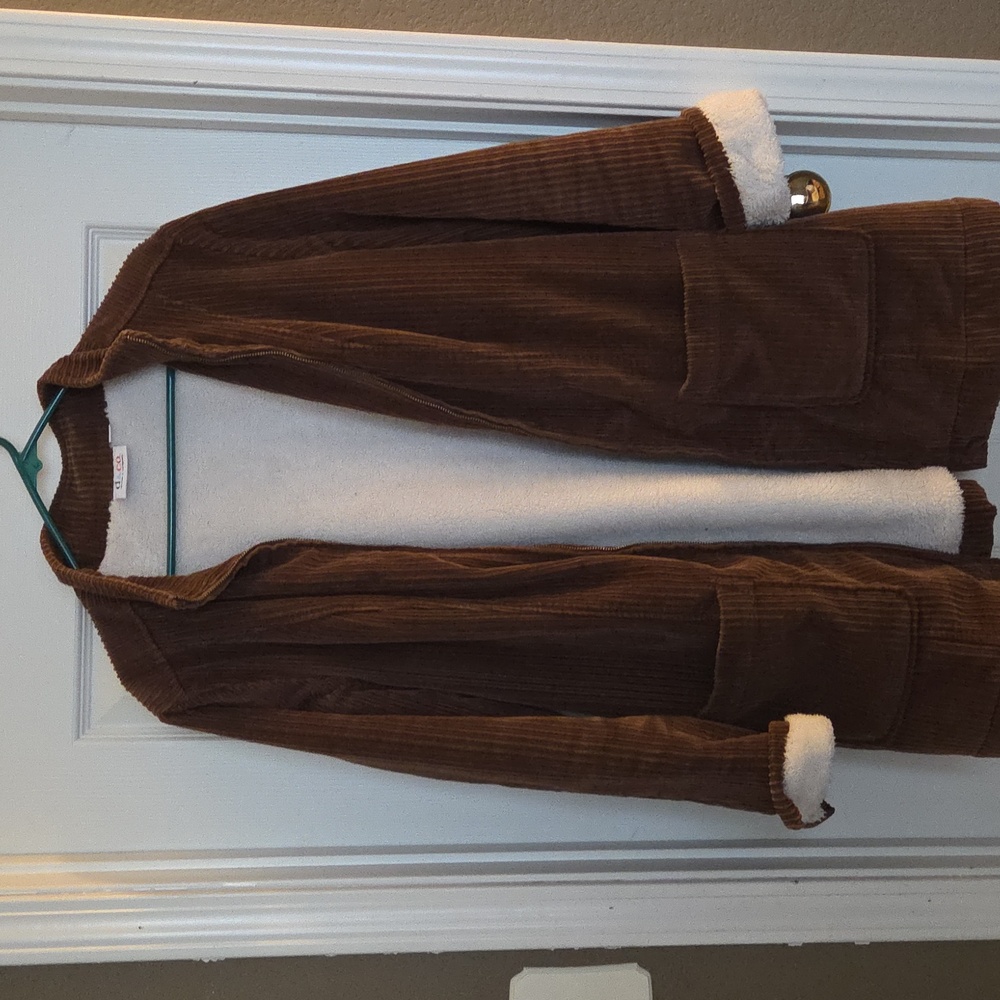 D & CO Cozy Brown Corduroy Fleece Lined Jacket Size Medium - Picture 3 of 17